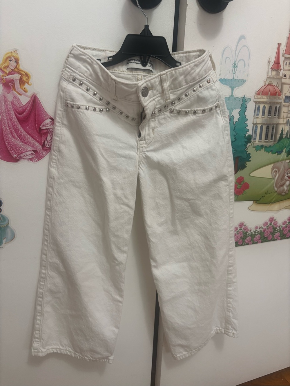 abercrombie kids White Stud-Detail short length  Jeans wide leg size7/8